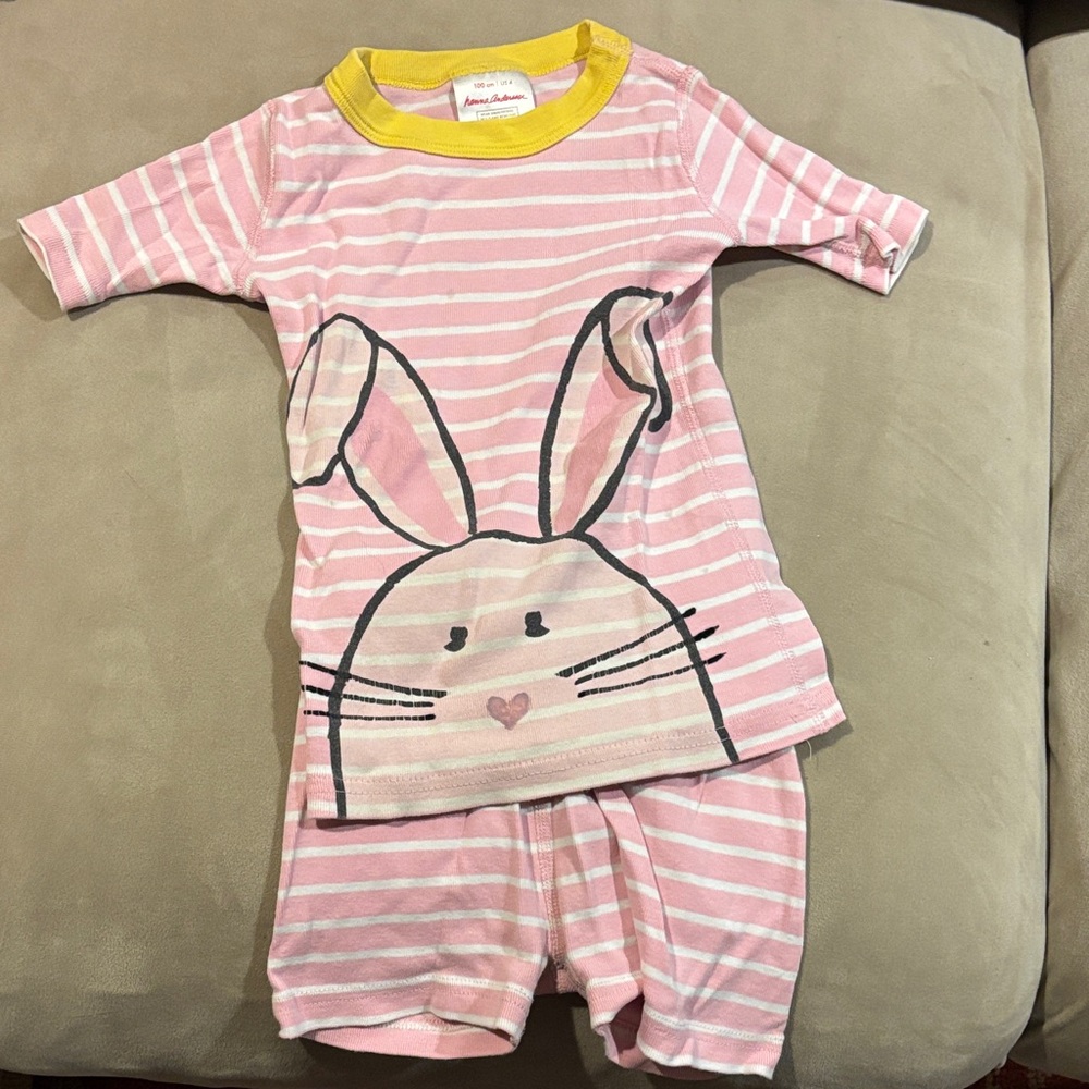 Hanna Andersson  Bunny Pajama Short Set